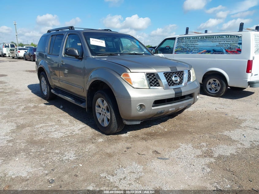 2005 Nissan Pathfinder Le