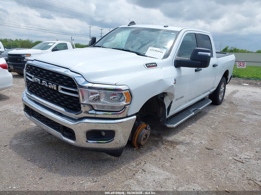 Vin: 3c6ur5dl2rg303063, lot: 45684558, ram 2500 big horn  4x4 6'4 box 20242
