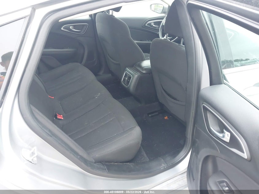 2015 CHRYSLER 200 auction photo 8