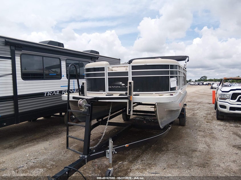 2018 BENNINGTON OTHER auction photo 6