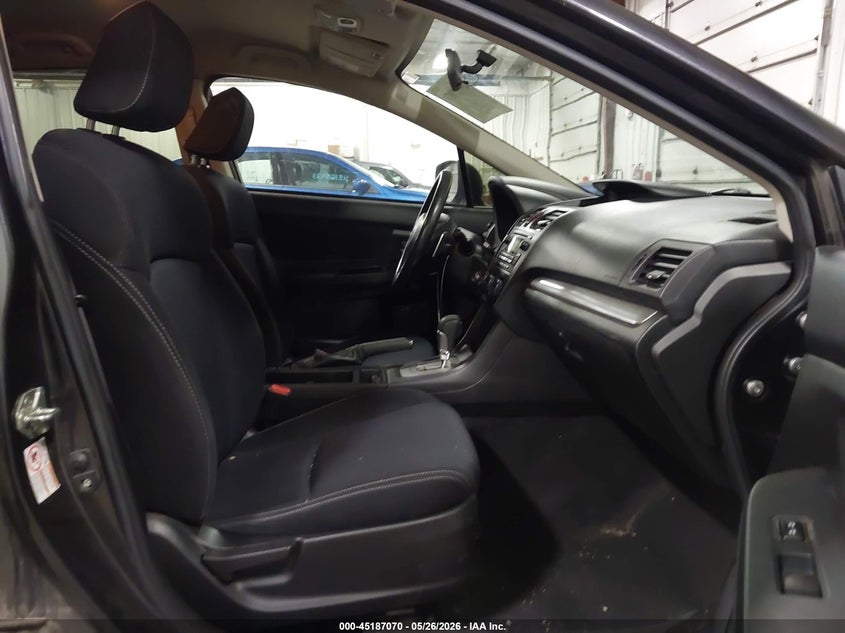 2014 SUBARU IMPREZA auction photo 5