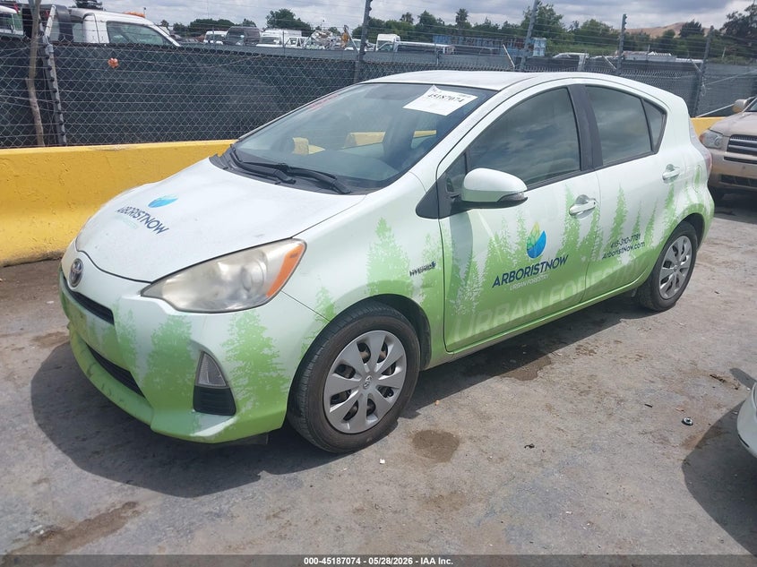 2013 Toyota Prius C One JTDKDTB36D1556819 photo 1