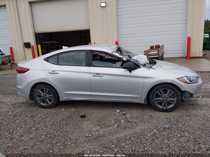 VIN 5NPD84LF0HH054737 2017 HYUNDAI ELANTRA SE