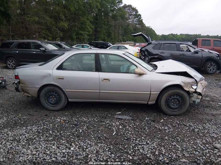 1999 Toyota Camry Le VIN: 4T1BG22K6XU397677 Lot: 45187600