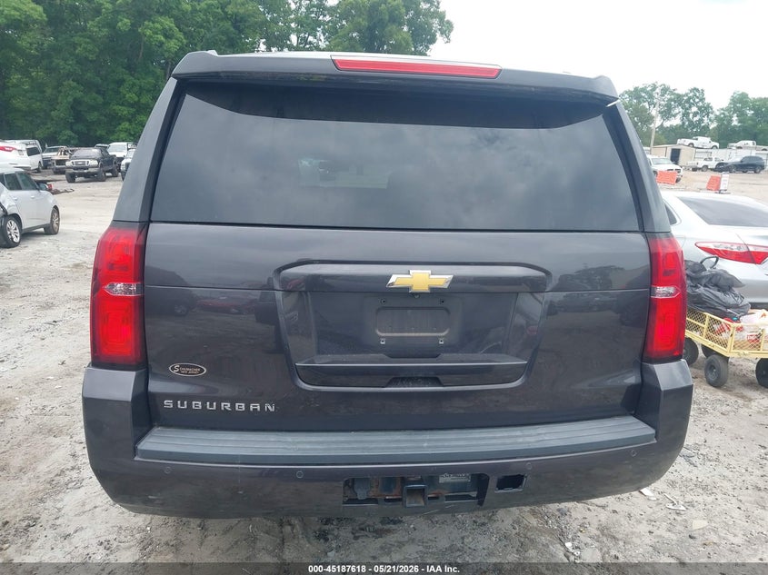 CHEVROLET SUBURBAN - zdjęcie 16