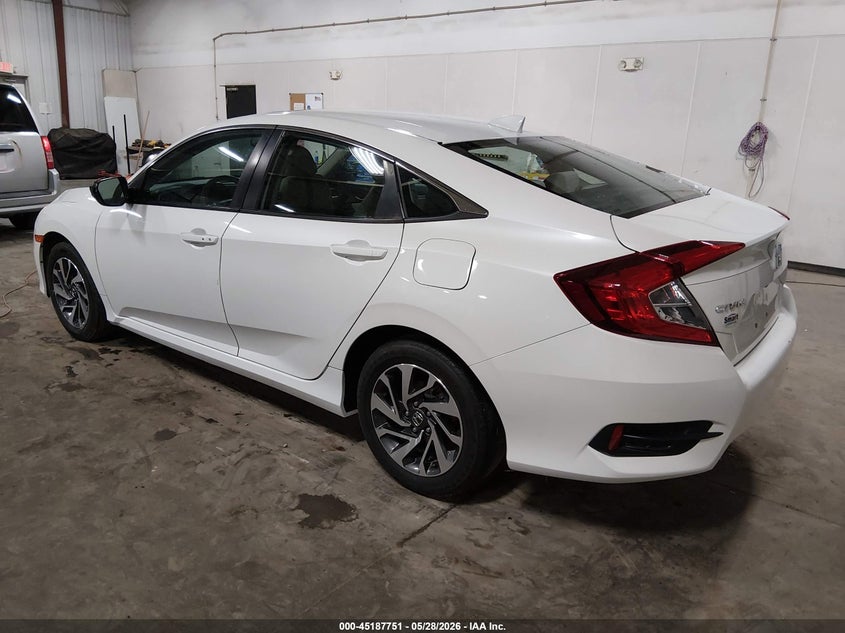 2018 HONDA CIVIC auction photo 3