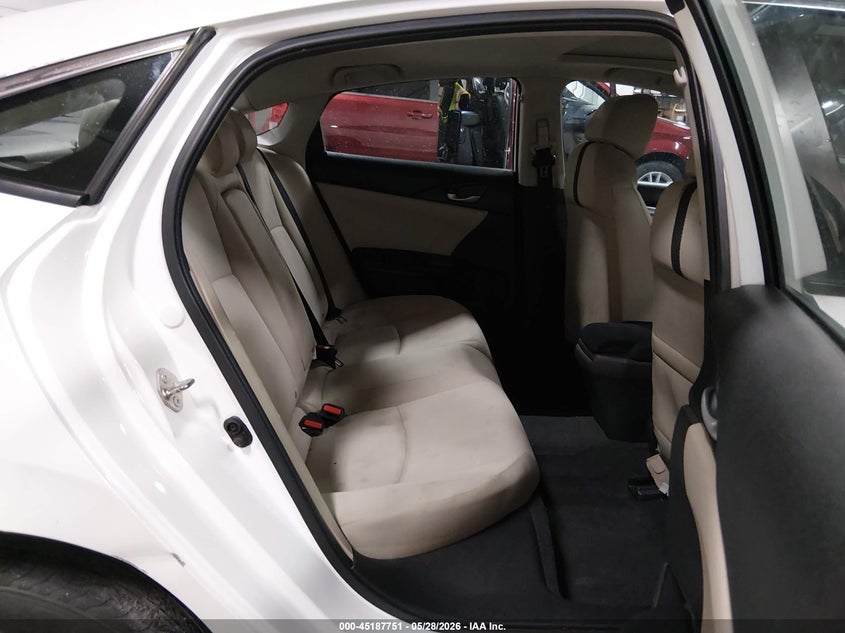 2018 HONDA CIVIC auction photo 8