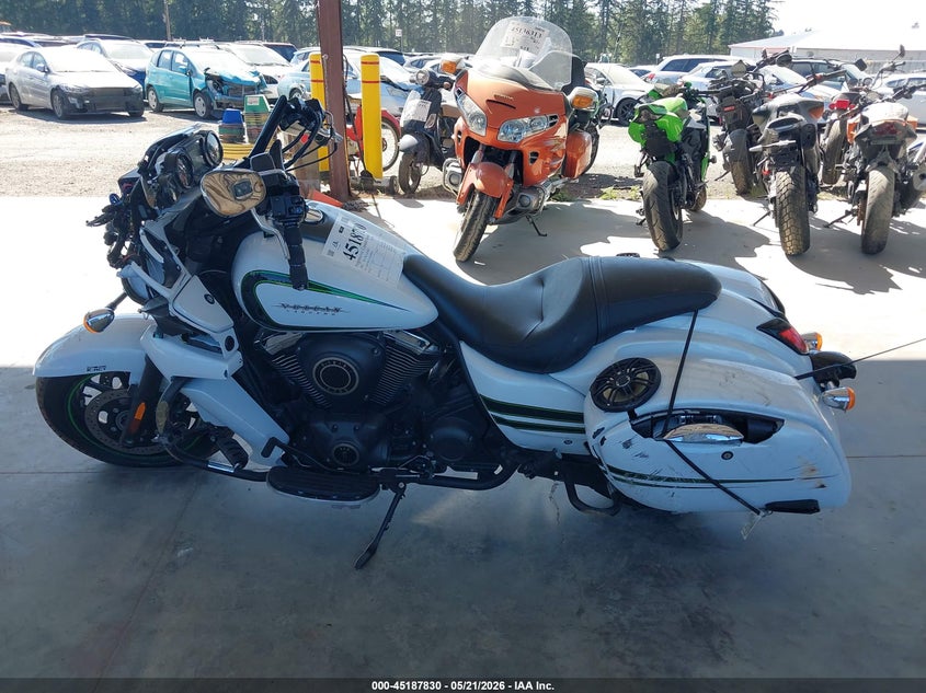 2016 Kawasaki Vn1700 K VIN: JKBVNRK11GA009415 Lot: 45187830