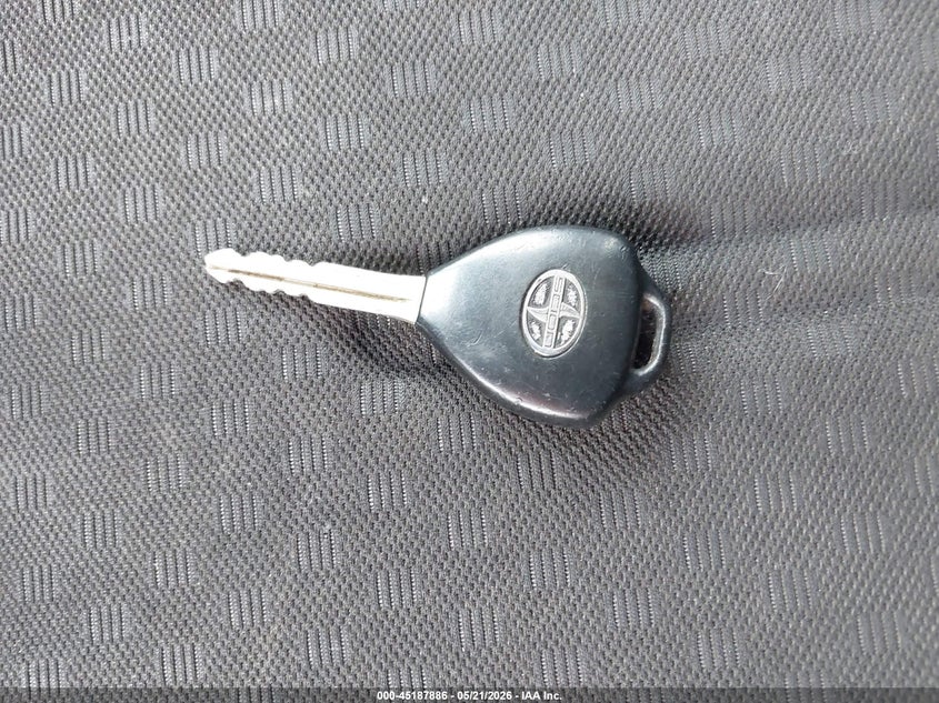 JTKKU4B43C1017435 2012 Scion Xd 1.8 silver