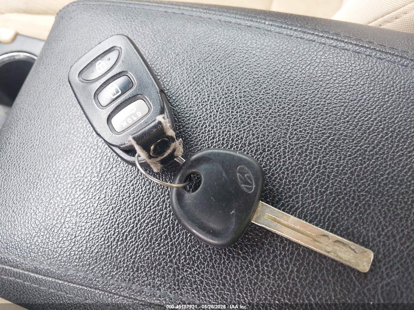 2011 HYUNDAI SONATA SEDAN 2.4L I-4 DI, DOHC, VVT, 198HP