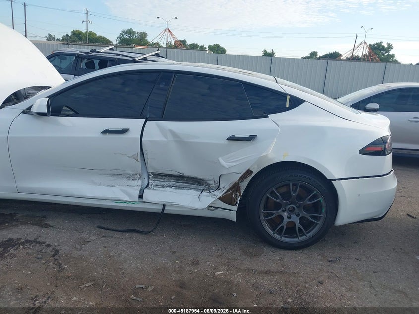 2022 Tesla Model S Dual Motor All-Wheel Drive VIN: 5YJSA1E58NF494021 Lot: 45187954