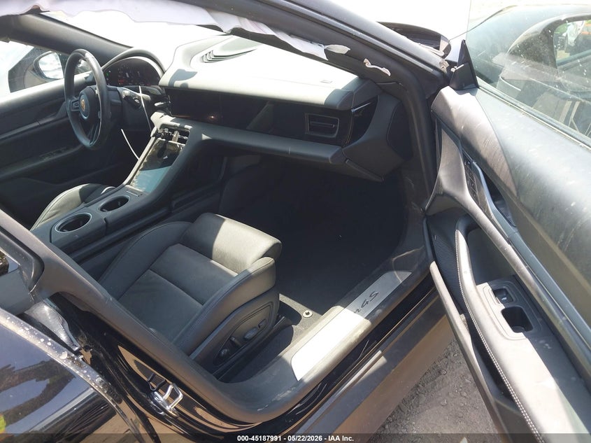 2025 PORSCHE TAYCAN auction photo 5