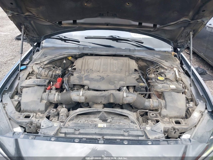 JAGUAR XE - zdjęcie 10