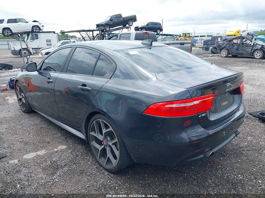 JAGUAR XE - zdjęcie 14
