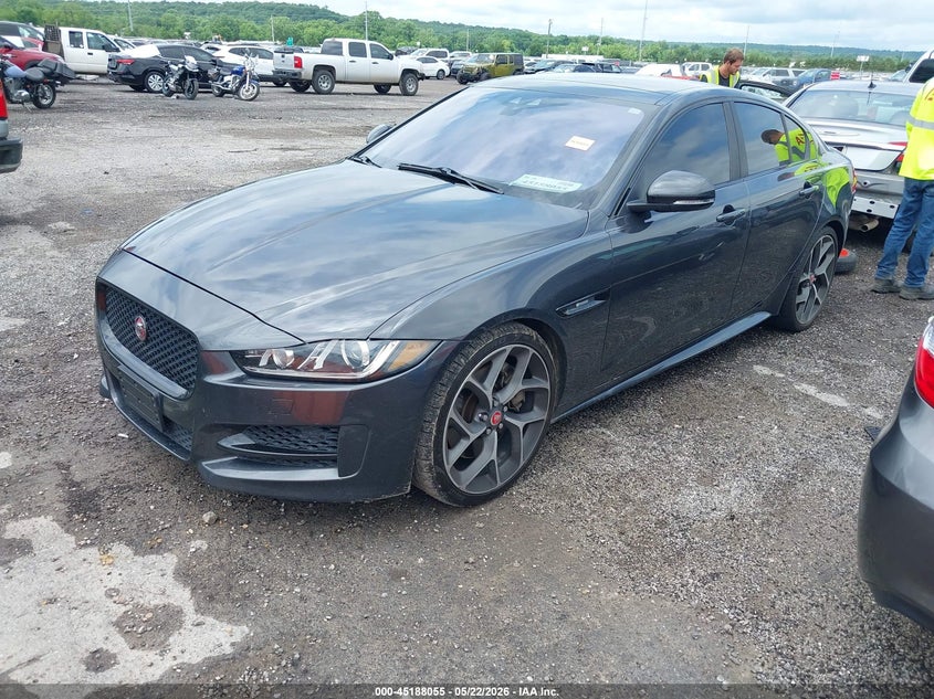 JAGUAR XE - zdjęcie 2