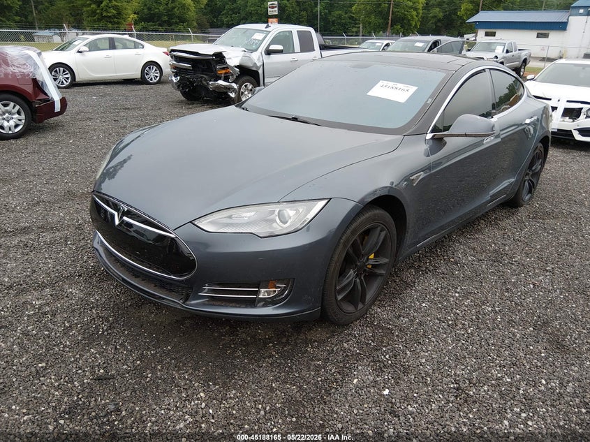 Vin: 5yjsa1cnxdfp16396, lot: 45685877, tesla model s 20132