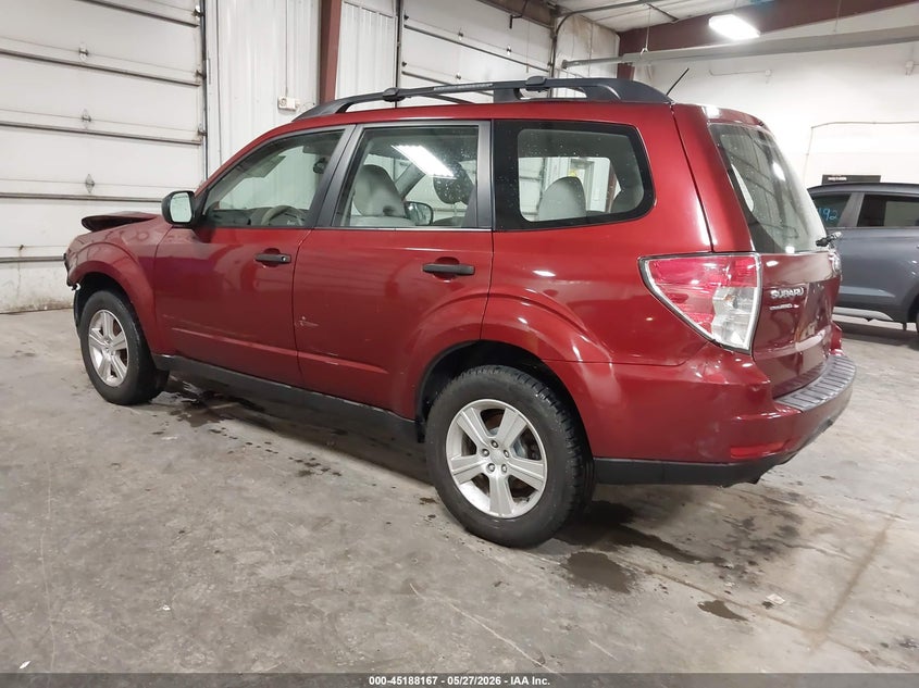 Vin: jf2shabc8dh428681, lot: 45685879, subaru forester 2.5x 20133