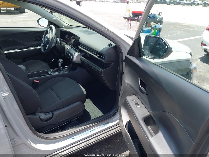 2025 HYUNDAI KONA auction photo 5