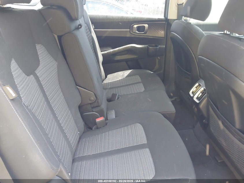 2025 KIA SORENTO auction photo 8