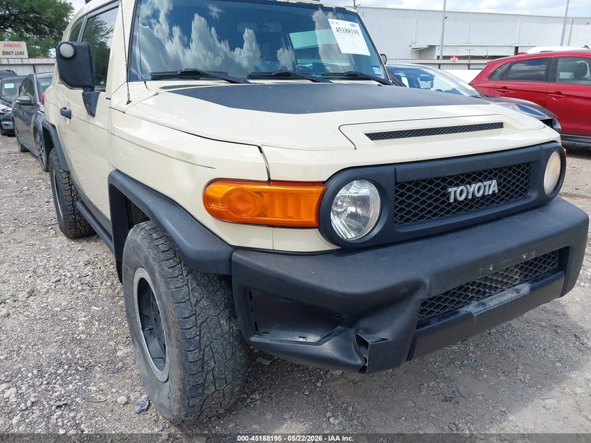 2010 Toyota Fj Cruiser VIN: JTEBU4BF8AK093812 Lot: 45188195