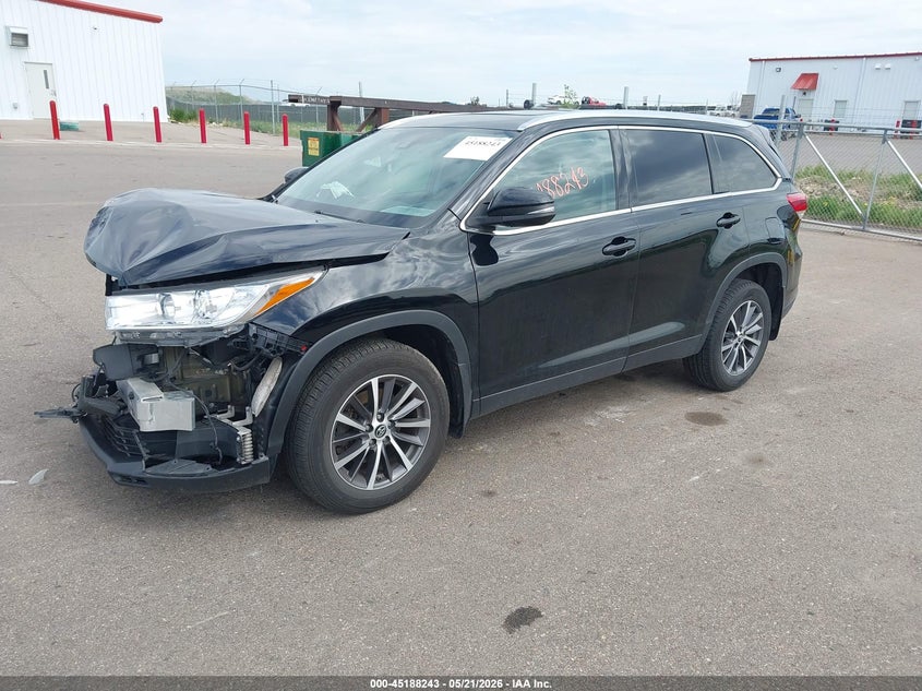 2019 Toyota Highlander Xle 5TDJZRFH9KS604531 photo 1
