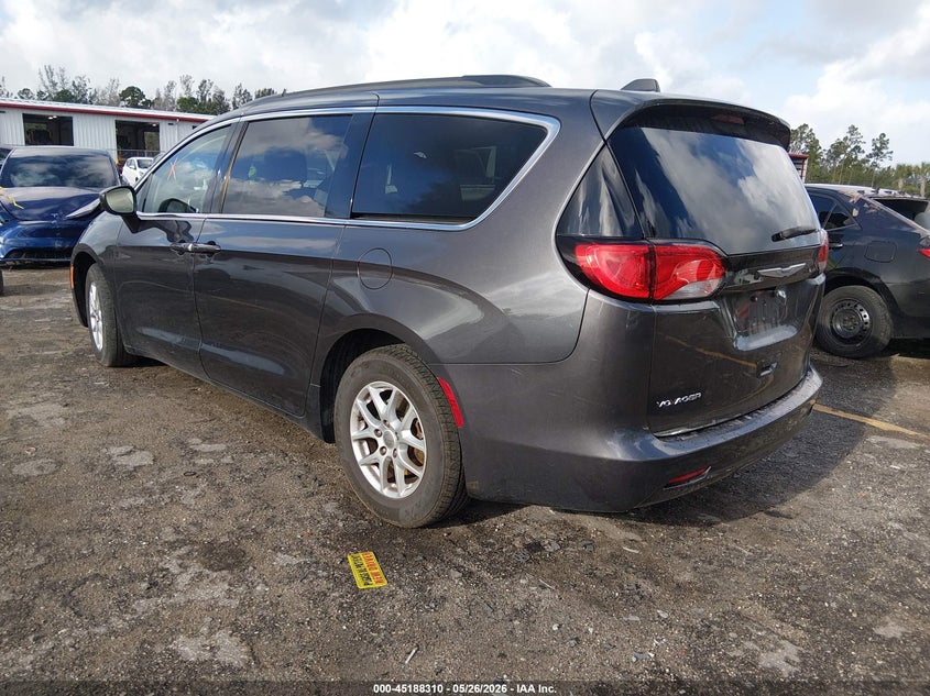 2020 CHRYSLER VOYAGER auction photo 3