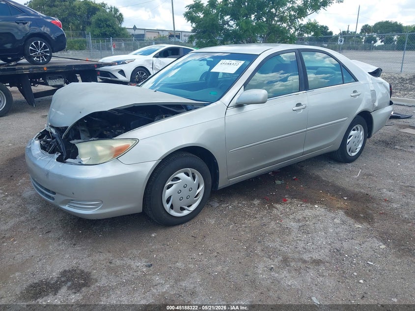 2004 Toyota Camry Le 4T1BE32K84U831069 photo 1