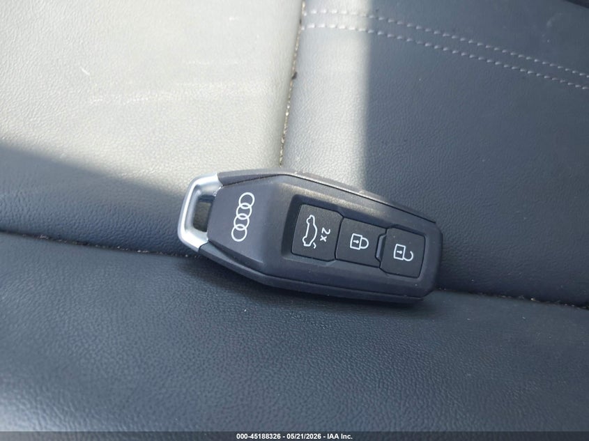 2025 Audi Q6 E-Tron Premium Plus Quattro VIN: WA124BGFXSA049426 Lot: 45188326