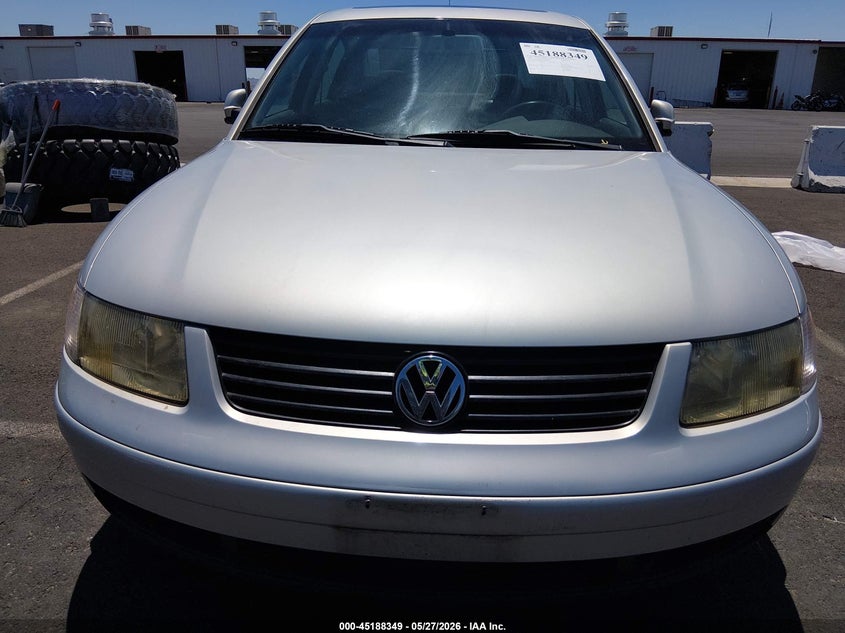 2001 Volkswagen Passat Glx VIN: WVWBH63B01P009419 Lot: 45188349