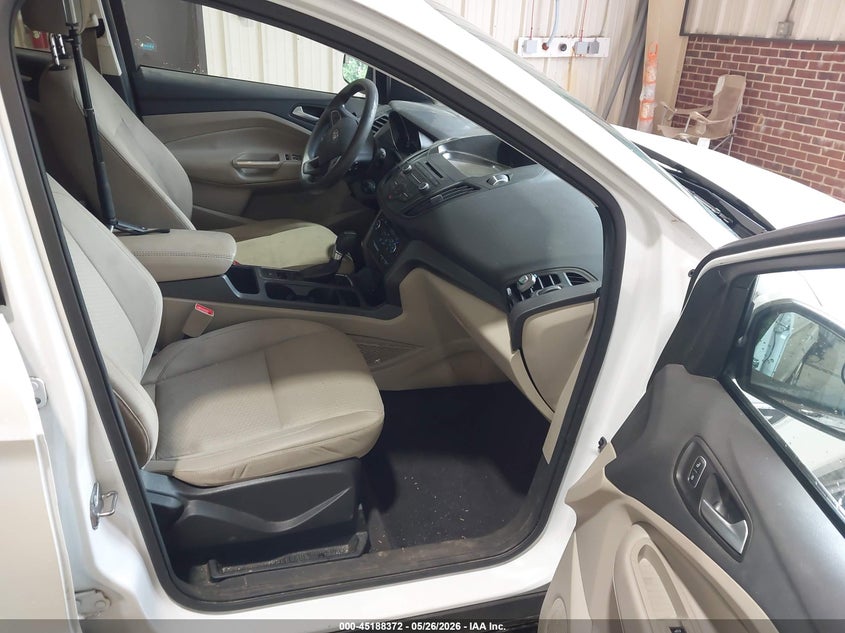 2017 FORD ESCAPE auction photo 5