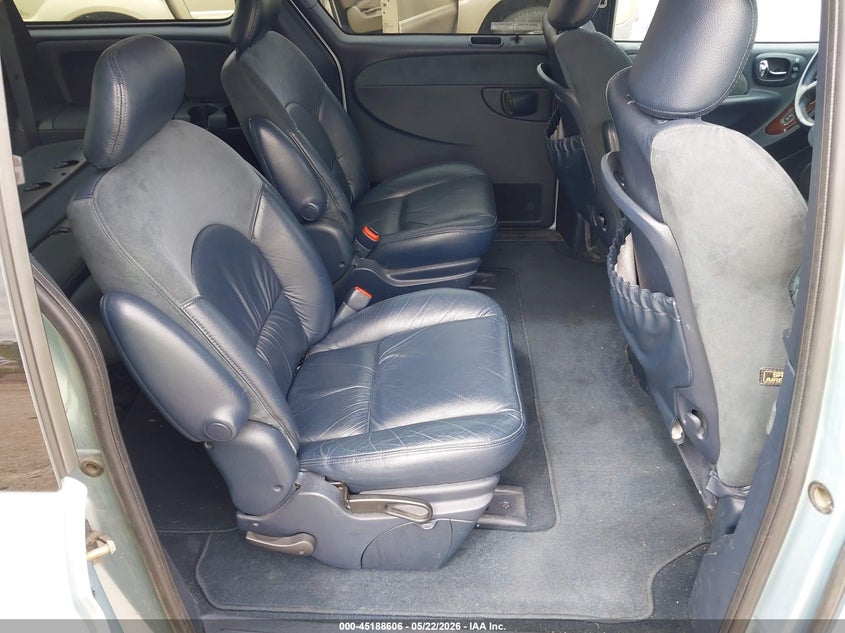 2001 Chrysler Town & Country Limited VIN: 2C8GP64L51R296804 Lot: 45188606