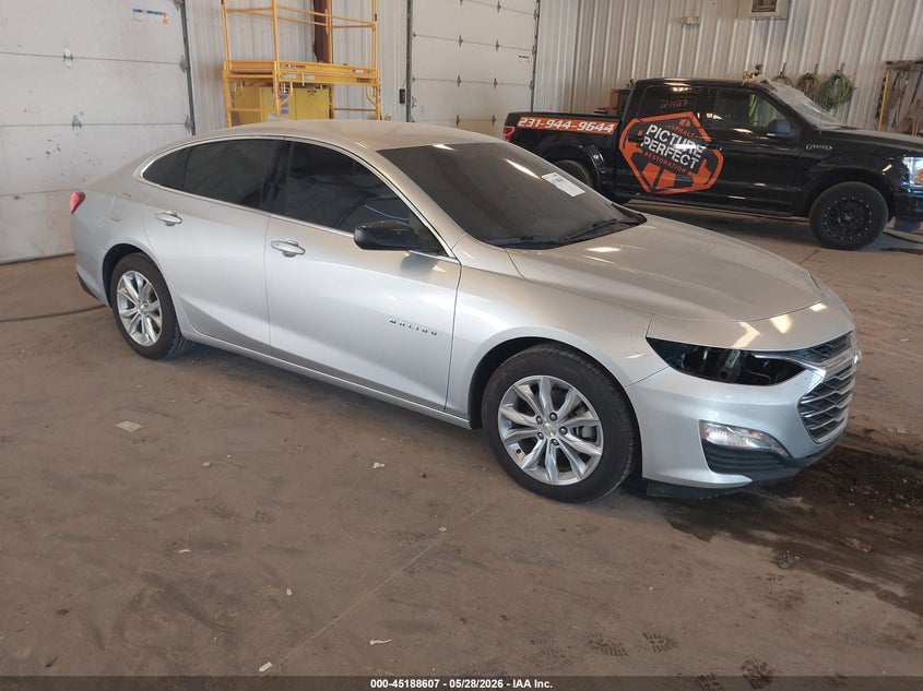 2020 CHEVROLET MALIBU auction photo 1