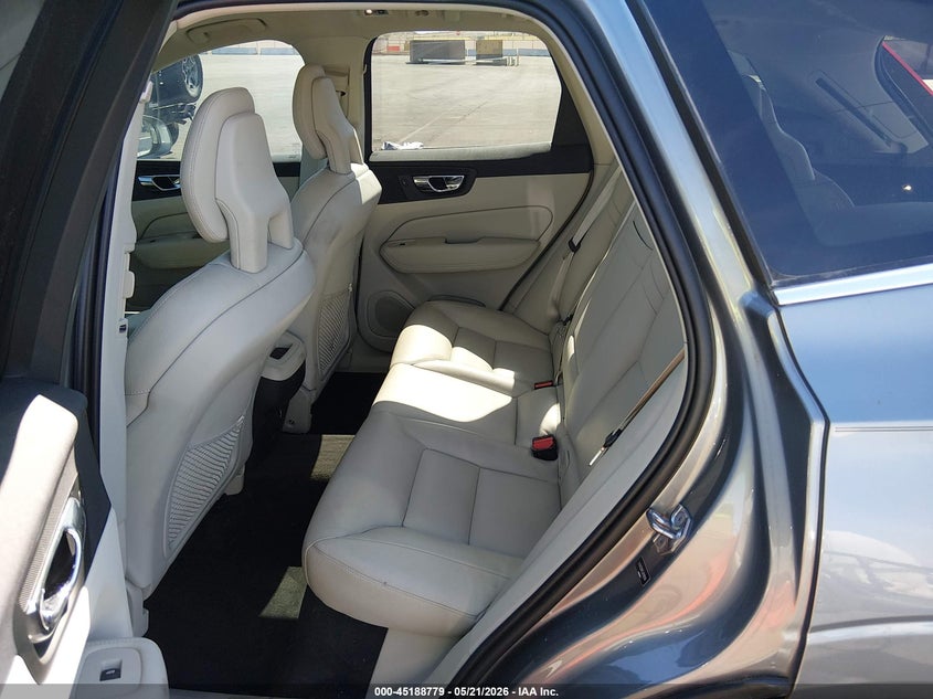 2018 Volvo Xc60 T6 Momentum VIN: LYVA22RK5JB118290 Lot: 45188779