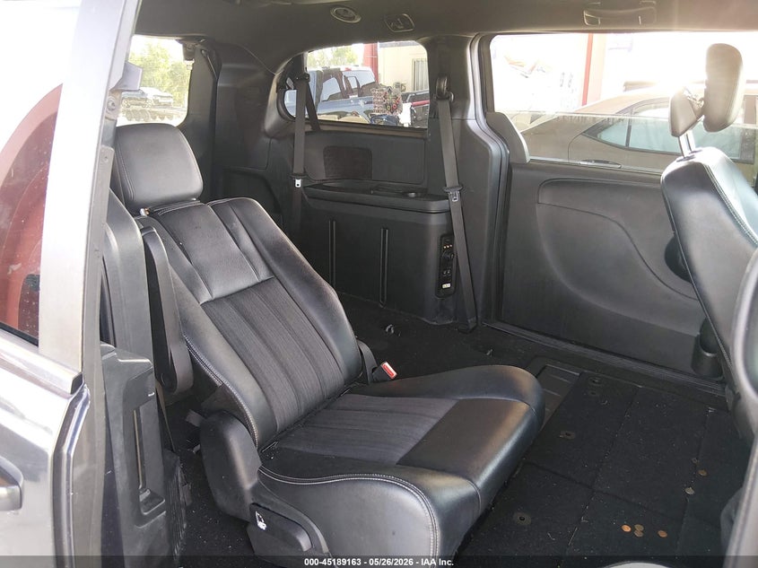 2014 Chrysler Town & Country S VIN: 2C4RC1HGXER367135 Lot: 45189163