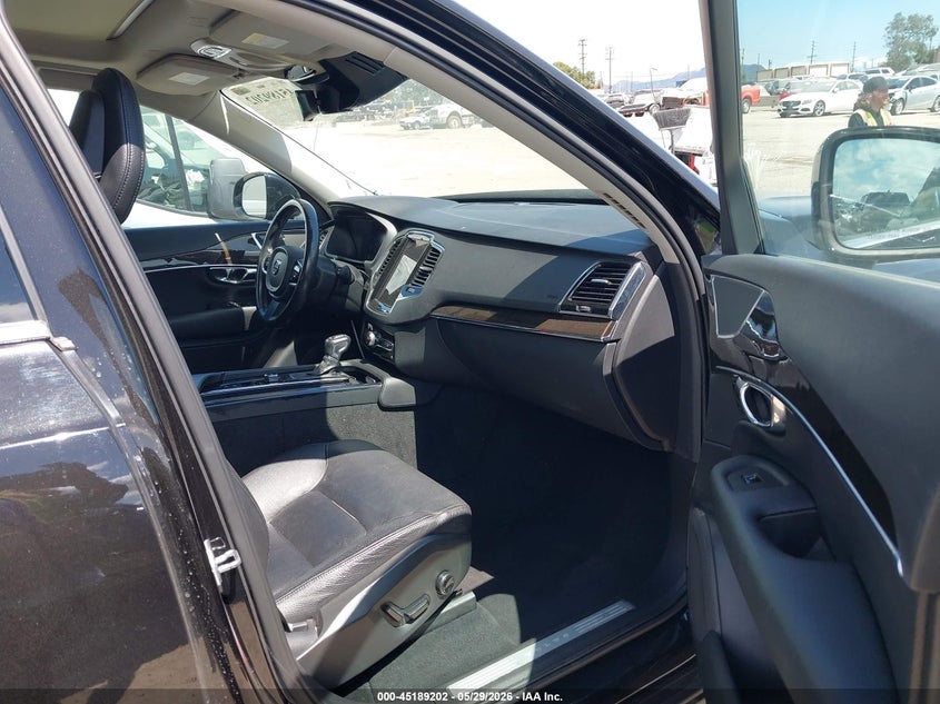 2017 VOLVO XC90 auction photo 5