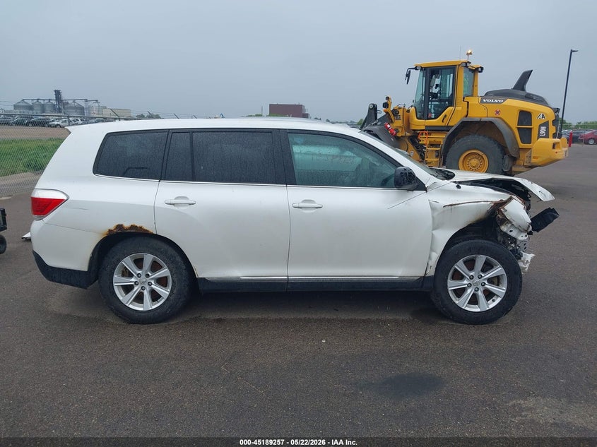 2011 Toyota Highlander 3.5 Base V6 white Lot 111045189257 Vin 5TDBK3EH8BS047506