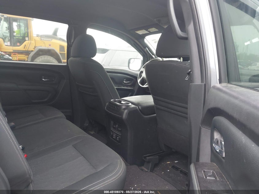 2019 NISSAN TITAN auction photo 8