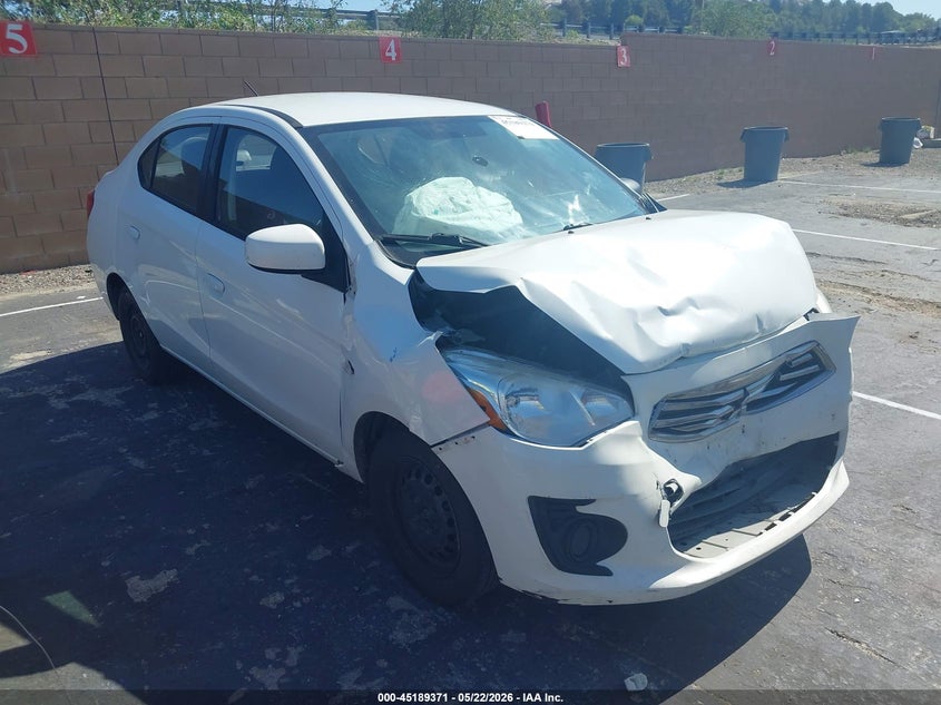 2017 Mitsubishi G4 Es