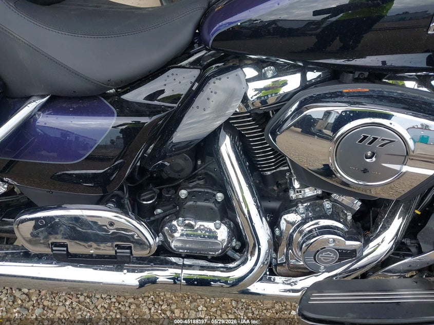 2026 HARLEY-DAVIDSON FLHXL auction photo 8