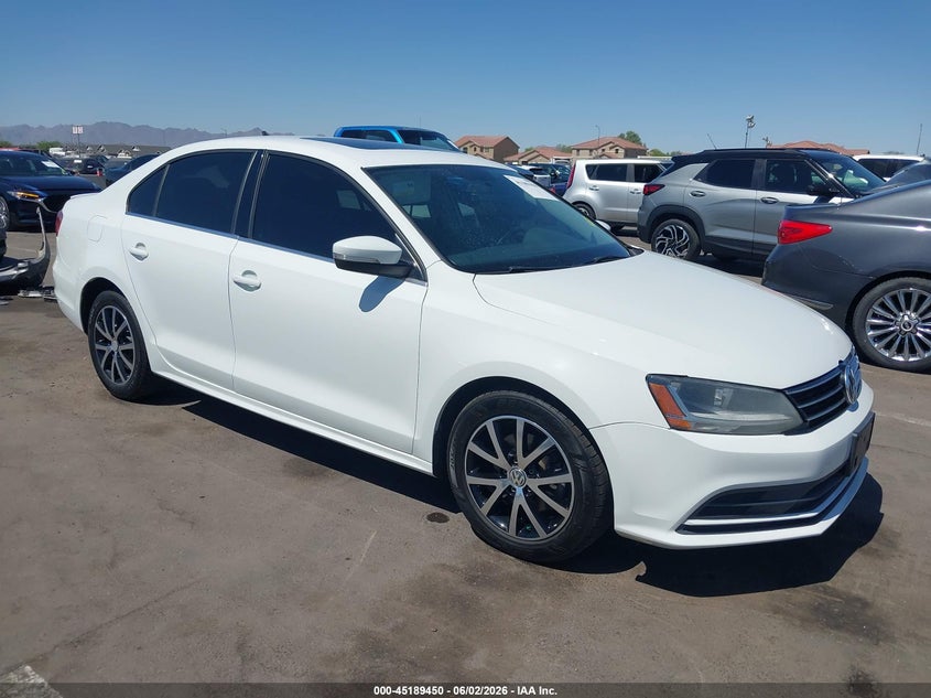 3VWB67AJ9HM358226 VOLKSWAGEN JETTA Photo 1