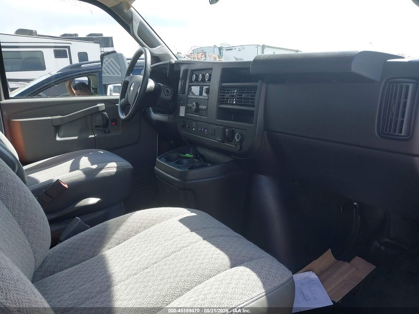 2024 CHEVROLET EXPRESS CUTAWAY WORK VAN N/A N/A