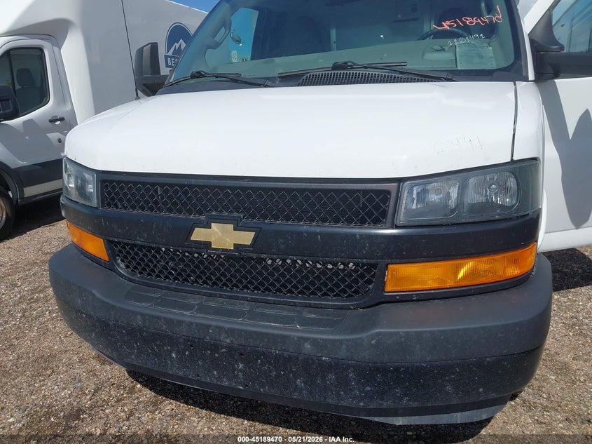 2024 CHEVROLET EXPRESS CUTAWAY WORK VAN N/A N/A