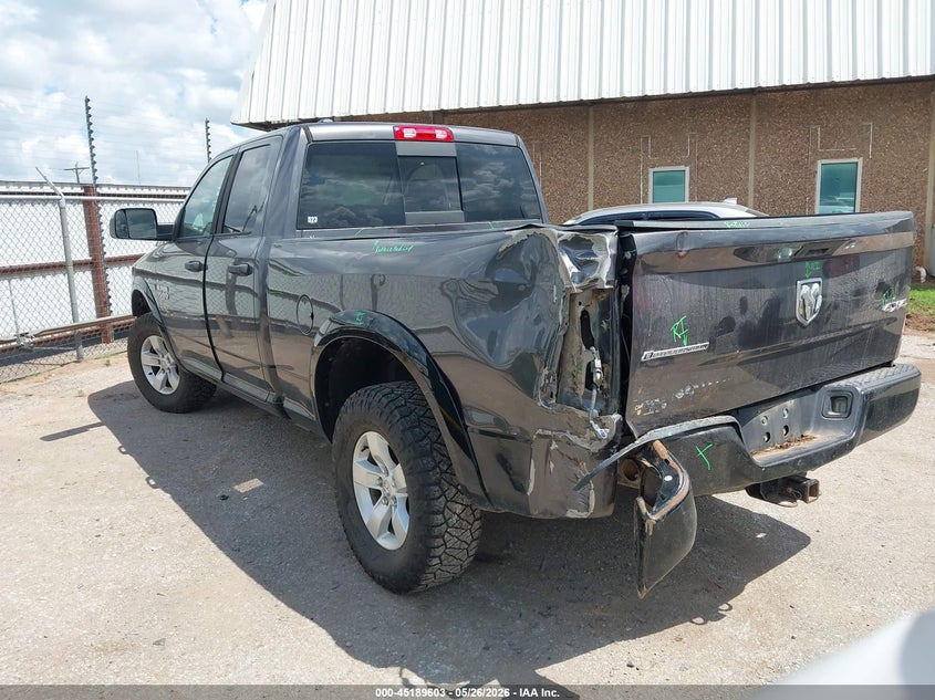 2016 RAM 1500 auction photo 3