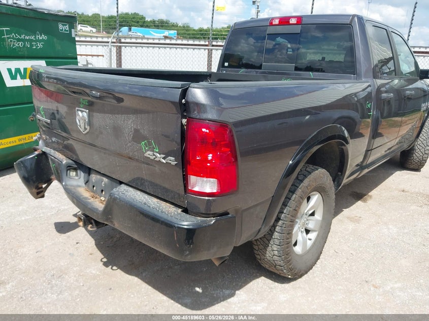 2016 RAM 1500 auction photo 4