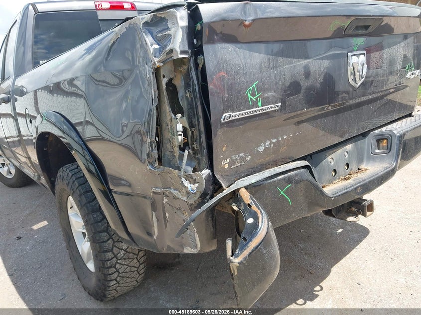 2016 RAM 1500 auction photo 6
