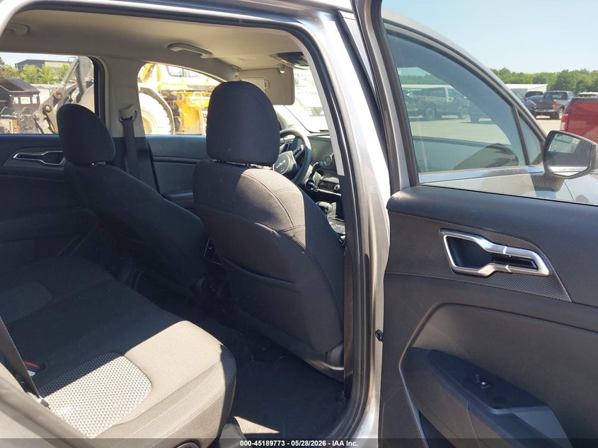 2025 KIA SPORTAGE auction photo 8