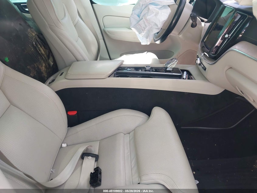 AtlanticExpress - Volvo XC60 Recharge