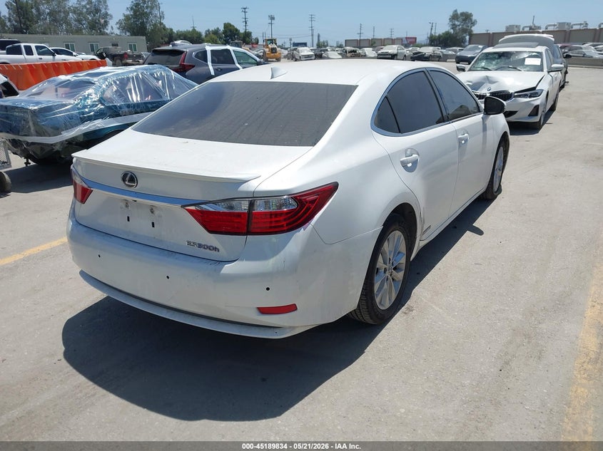 Vin: jthbw1gg3f2083404, lot: 45687546, lexus es 300h 20154