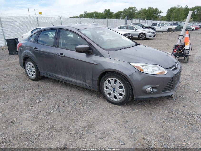 Vin: 1fahp3f24cl155782, lot: 45687577, ford focus se 2012 img_1