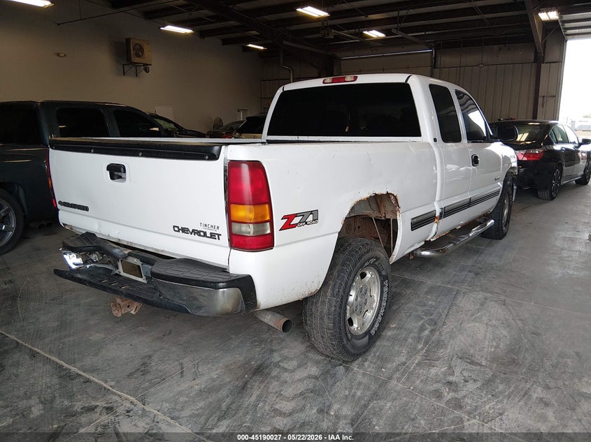 2001 CHEVROLET SILVERADO PICKUP 5.3L V-8 285HP